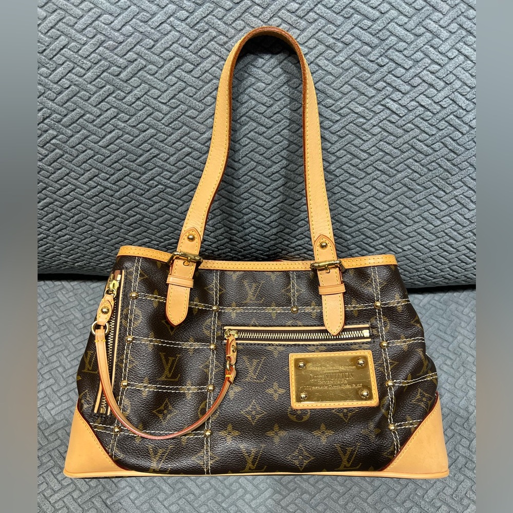 Luis Vuitton Rivet Bag GM